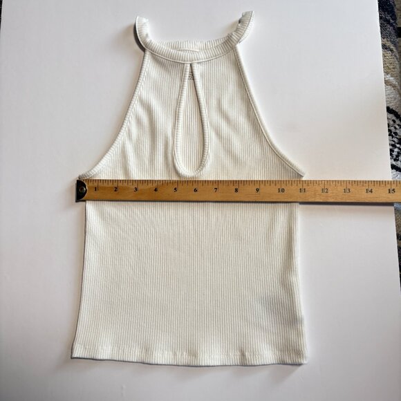 American Eagle Ribbed Cropped White Tank Top with Chest Keyhole Size Small - Picture 6 of 9